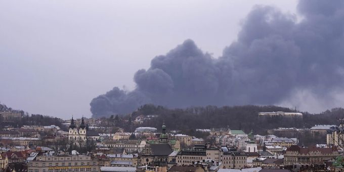 Die Stadt Lwiw in der Westukraine ist seit Beginn des Ukraine-Krieges ein Ziel vieler Flüchtlinge aus dem Osten des Landes. Ukraine Krieg Lwiw