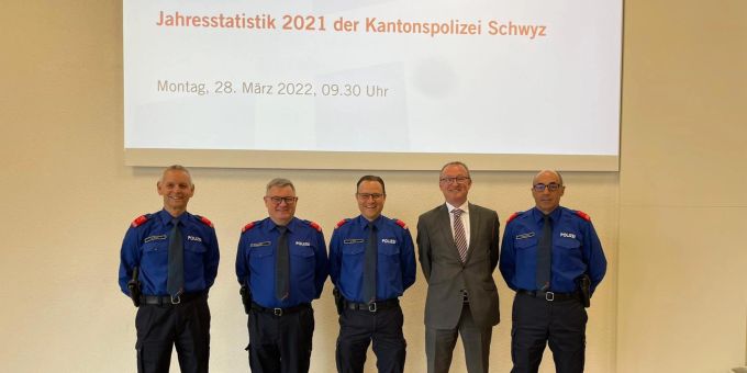 Jahresstatistik 2021 der Kantonspolizei Schwyz bei der Medienkonferenz.
