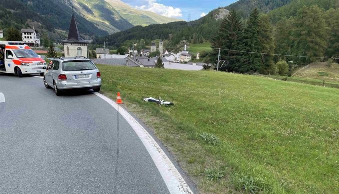 In einer Linkskurve verlor ein Motorradfahrer die Herrschaft über sein Fahrzeug. Fahrzeug