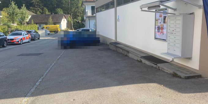 Rüttenen SO - Autofahrer entfernt sich nach Kollision mit Schülerin