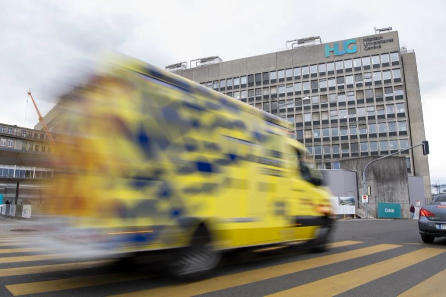 Ambulanz Krankenwagen Einsatz Rettungswagen