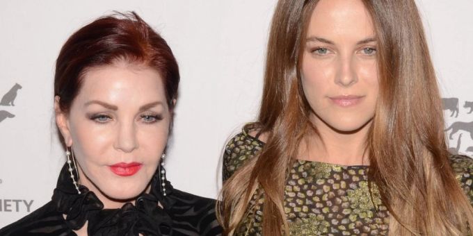 Riley Keough (r.) und ihre Grossmutter Priscilla Presley (l.). priscilla presley