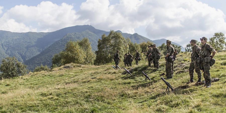 Ein Rekrut der Schweizer Armee ist bei einem Patrouillenlauf im Kanton St. Gallen zusammengebrochen und später gestorben. (Symbolbild)