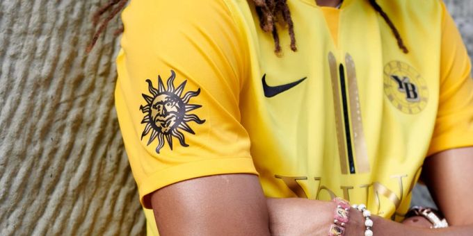 Altstadt-Design - Kostet 70 Franken: YB präsentiert neues Einlaufshirt