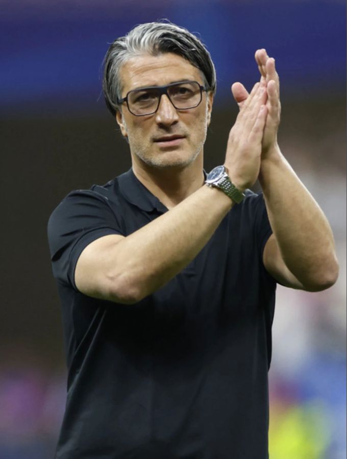 Murat Yakin beim Startsieg gegen Ungarn an der EM 2024. Murat Yakin EM 2024