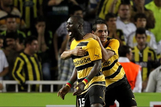 Henri Bienvenu bejubelt seinen Siegestreffer gegen Fenerbahce. YB