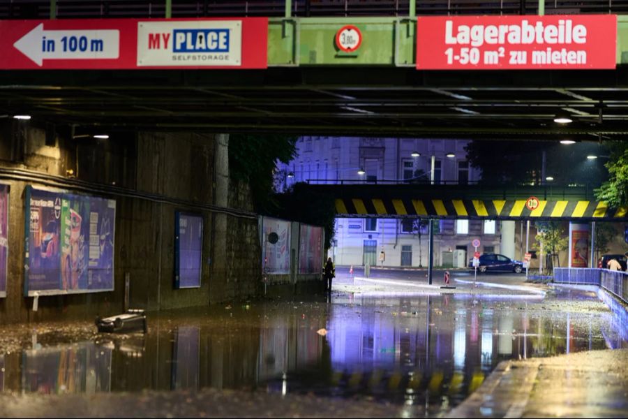 Am Rande von Wien gingen mehr als 110 Liter Regen pro Quadratmeter nieder – ein Sommerrekord für die Stadt.