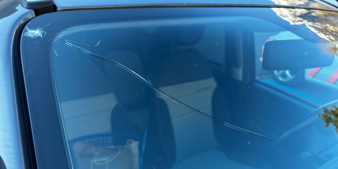 Sachbeschädigung Auto in Glarus