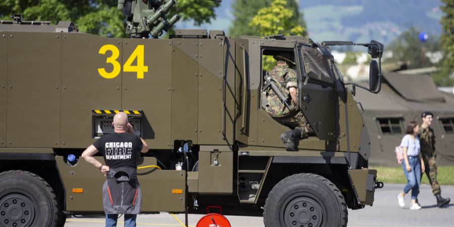Schweizer Armee