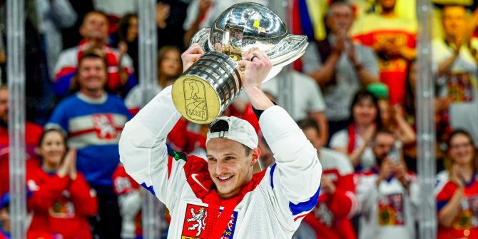 Dominik Kubalik SLAPSHOT