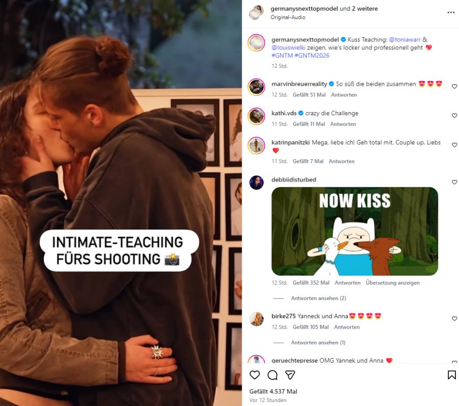 Antonia und Louis küssen sich sofort.