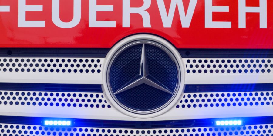 Eigentlich sollte nur Unkraut vernichtet werden. Am Ende verhinderte die Feuerwehr in Endingen AG einen Grossbrand. (Symbolbild)