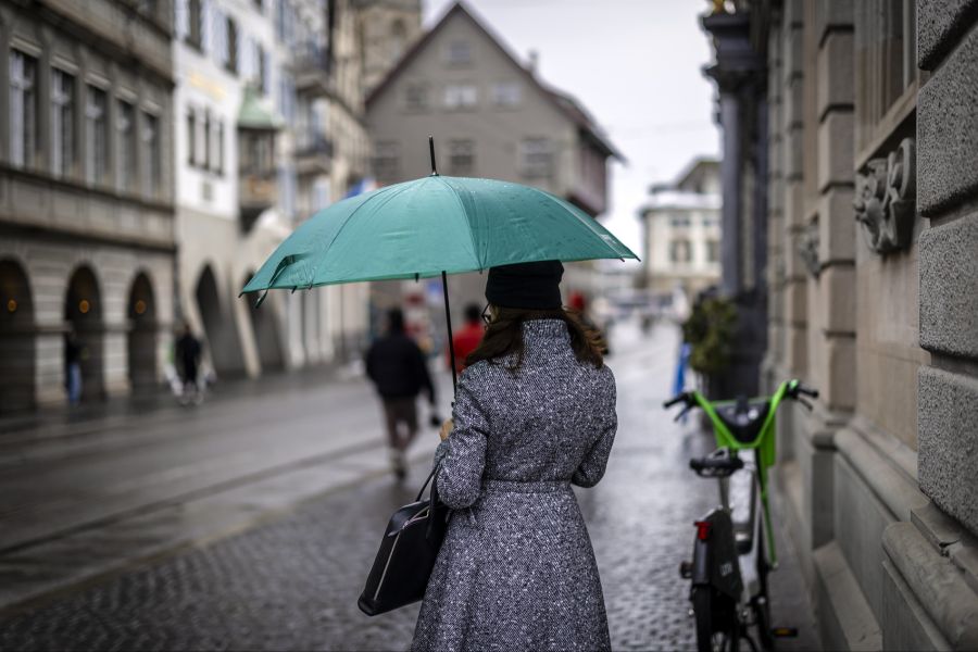 Am Sonntag könnte es dann vereinzelt etwas regnen.