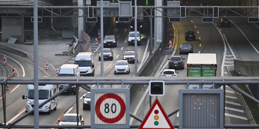Rund 92'000 St. Gallerinnen und St. Galler bezahlten 2026 höhere Motorfahrzeugsteuern. Dies sorgt für Kritik. (Archivbild)