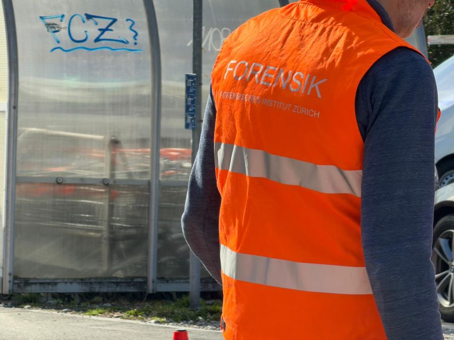 Auch das Forensische Institut Zürich stand im Einsatz.
