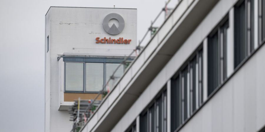 Der Schweizer Lift- und Rolltreppenhersteller Schindler sieht die Fusionspläne seiner Konkurrenten Kone und TK kritisch, sieht das eigene Geschäft dadurch jedoch nicht beeinträchtigt...