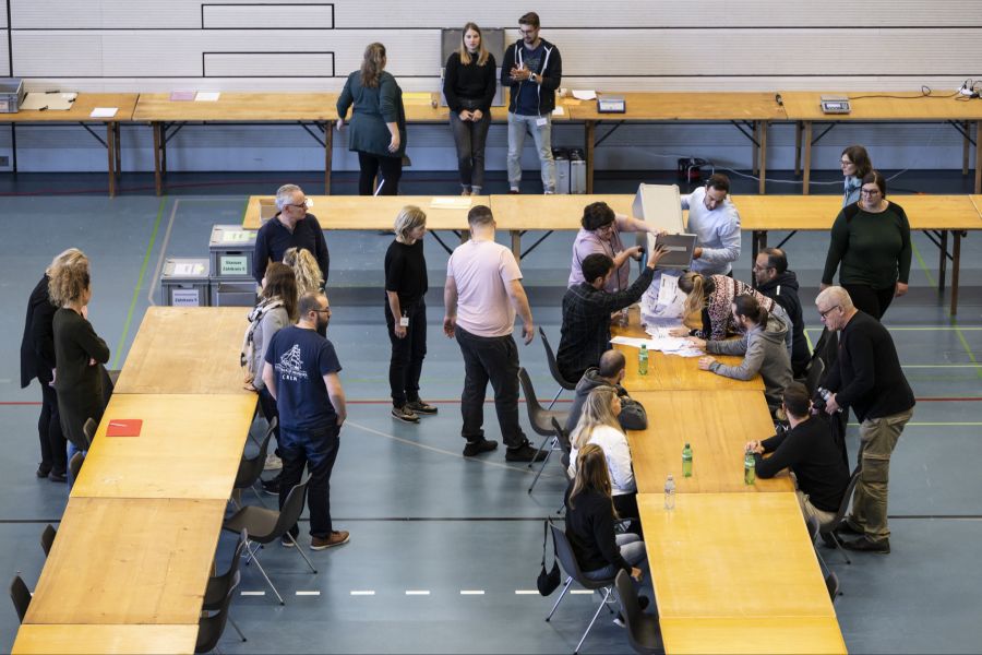 Als möglichen Grund für Demokratiemüdigkeit nennen die Studienautoren ein schwindendes Vertrauen in die Politik.