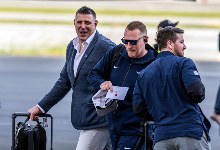 Mike Vrabel könnte der erste Mensch werden, der den Super Bowl sowohl als Spieler als auch als Trainer für dasselbe Franchise gewinnt.