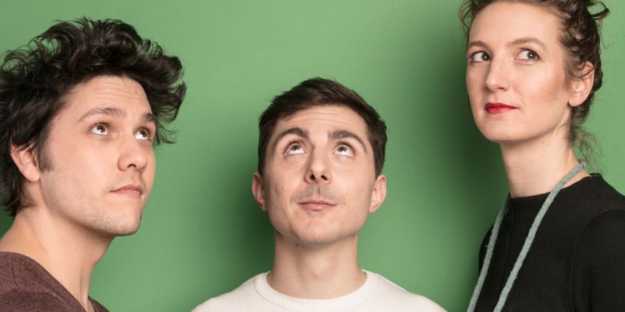 Daniel Vuataz, Bruno Pellegrino und Aude Seigne (v.l.n.r.) stecken hinter dem literarischen Kollektiv Elen Fern aus der Westschweiz. Sie haben «Schlafende Züge» geschrieben, das nun in...