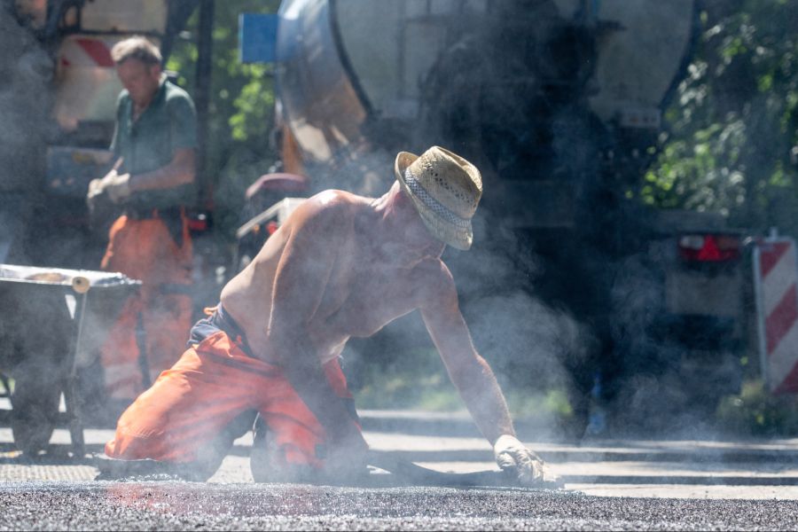 Übersteigen die Temperaturen gar 40 Grad, wird das dunkelrot abgebildet.