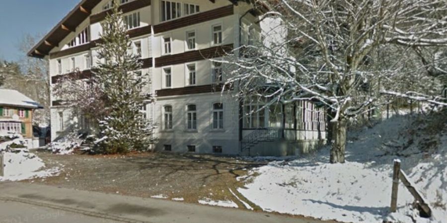 Der Gemeinderat von Kandersteg wünscht sich ein Wohnbauprojekt in der Liegenschaft, die zuletzt als Kollektivunterkunft vorgesehen war.