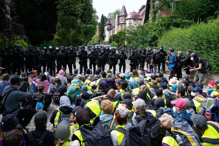 Bis zu 31'000 Menschen beteiligten sich laut der Stadt Erfurt an den Protesten.