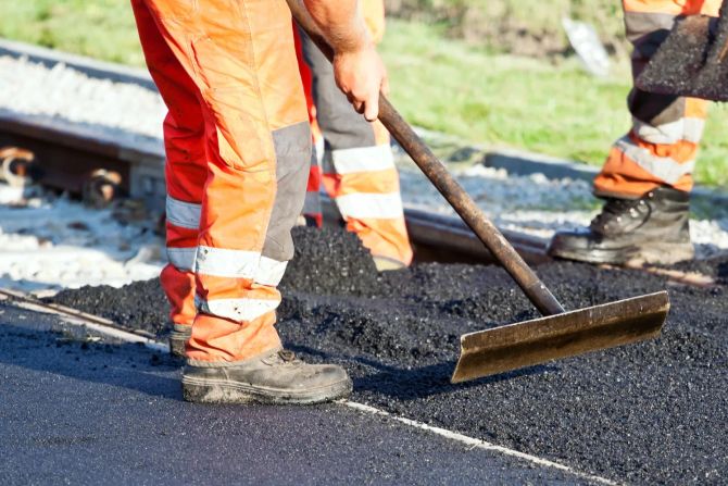 Asphalt Bauarbeiten Strassenbelag Sperre