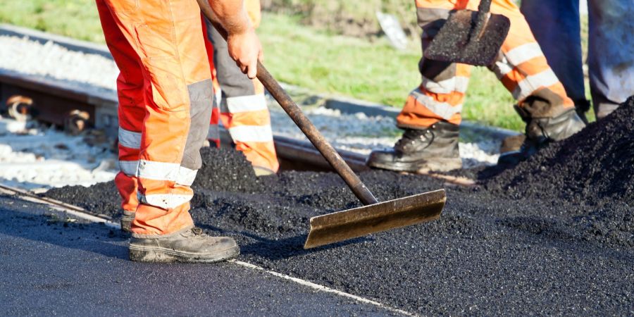 Asphalt Bauarbeiten Strassenbelag Sperre