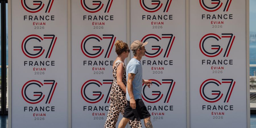 G7