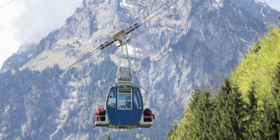 Die Seilbahn Geissmattli-Bielen in der Gemeinde Wolfenschiessen im Kanton Nidwalden bringt Wanderinnen und Wanderer vom Engelbergertal in die Region Bielen auf rund 1100 Meter über Mee...
