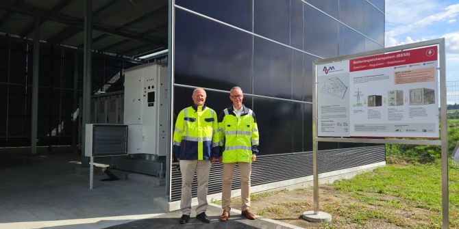 Millionenprojekt macht Sonnenenergie rund um die Uhr nutzbar