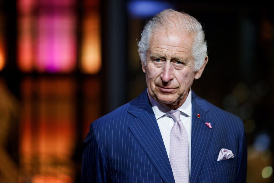 Möglicherweise kommt es dort zum Treffen mit seinem Vater King Charles.