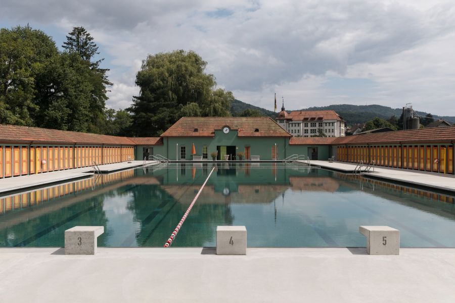 Badi Aarburg Schwimmbecken