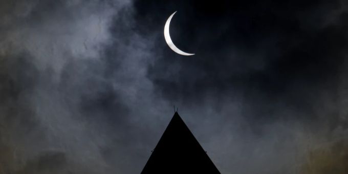 Himmelsspektakel - Sonnenfinsternis taucht USA in Dunkelheit