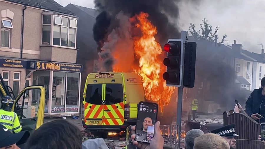 Nach der Messerattacke war es in Southport zu Krawallen gekommen.