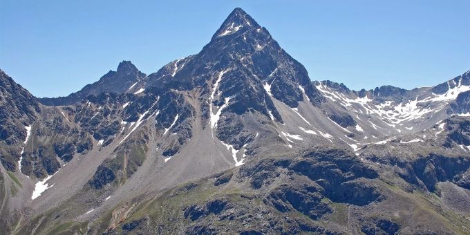 In Samedan GR ereignete sich am Samstag ein tödlicher Wanderunfall. Samedan Unfall