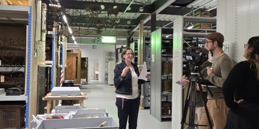 Der Kanton Thurgau stellte am Montag seine Arbeiten zur Erforschung seiner ethnografischen Sammlung den Medien vor. Im Bild: Claudia Fischer, Expertin für die Kultur der Samen.