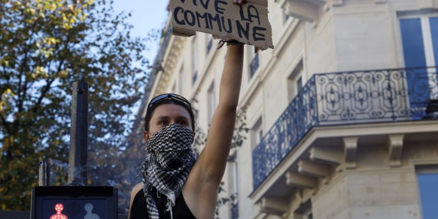 Zurzeit finden in Frankreich landesweit Schulproteste statt - auch im Elsass, wo die Behörden die Massnahmen wie Feuerwerks- und Benzinkanisterverbote ausweiten. (Archivbild)