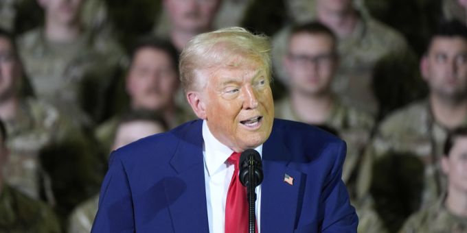 Donald Trump mildert die Zölle für Autobauer ab. zölle
