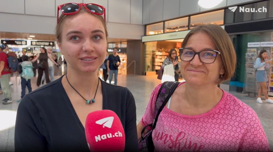 Jasmin und Franziska haben trotz des Unglücks keine Angst vor dem Fliegen.