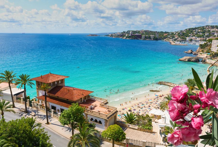 Mallorca zieht mit seinen Traumstränden viele Besucher in den Ferien an.