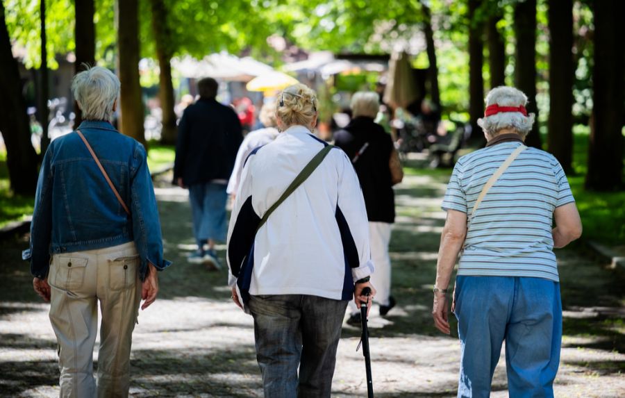 Die Hauptursache für nicht begleitete Suizide sind bei älteren Menschen Depressionen gepaart mit sozialer Isolation.