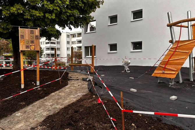 Wildbienenhotel Richterswil ZH Spielplatz