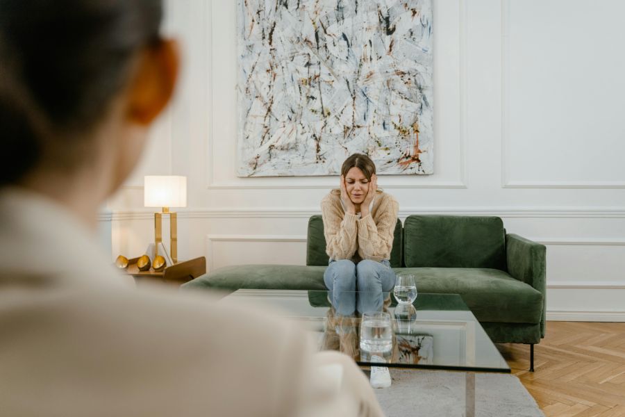 «Oftmals müssen sie Kündigungen direkt aussprechen und die Emotionen der Arbeitnehmenden abfangen», sagt Tanja Tanneberger von Angestellte Schweiz.