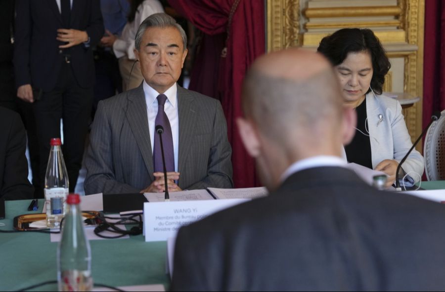 wang yi