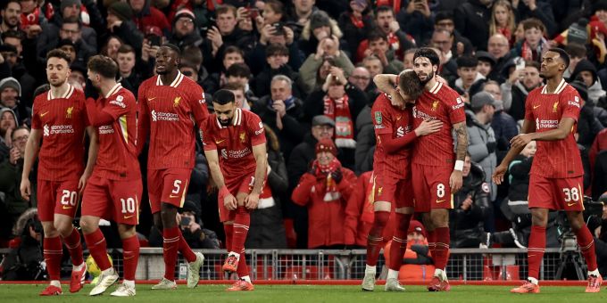 Liverpool steht dank eines 4:0-Erfolgs im Final des englischen Pokals. EFL Cup semi-final - Liverpool vs Tottenham Hotspur