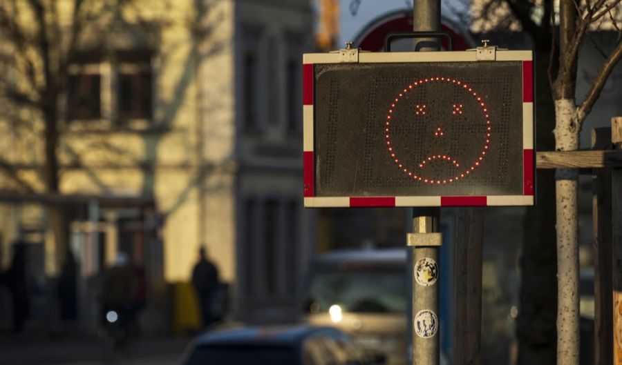 Die Fahrerlaubnis in Deutschland wurde der Frau entzogen. (Symbolbild)