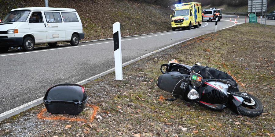 Rollerfahrer verunfallt