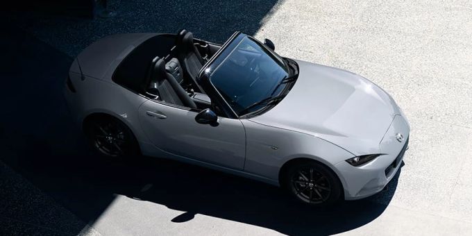 Mazda MX-5: Der MX-5 ist ein Auto, das Fahrspass verspricht. Für Puristen genau richtig. Mazda MX-5