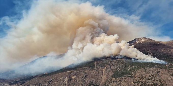Der Brand war am Donnerstag oberhalb von Latsch im Vinschgau ausgebrochen. brand